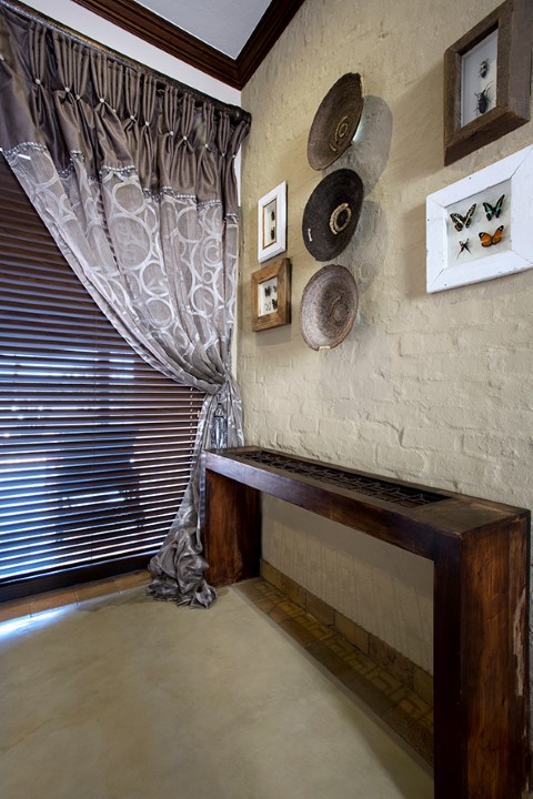 Wooden Venetian blinds for sun projects awnings and patios